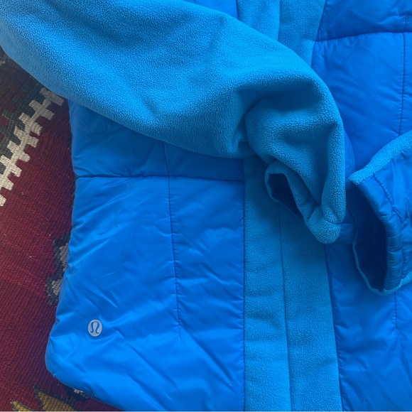 Lululemonn beaming blue St. Moritz puffer fleece zip up jacket size 2 - Picture 5 of 6